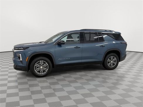 Certified 2025 Chevrolet Traverse LT image 5