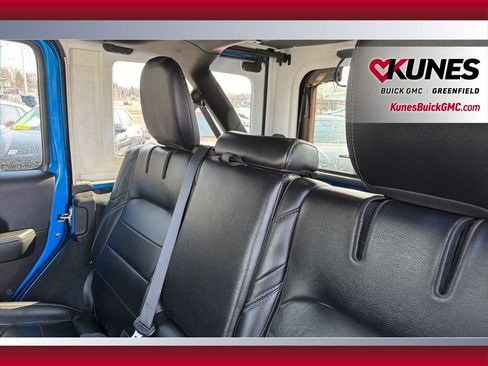 Used 2022 Jeep Wrangler Unlimited Sahara w/ Cold Weather Group image 40