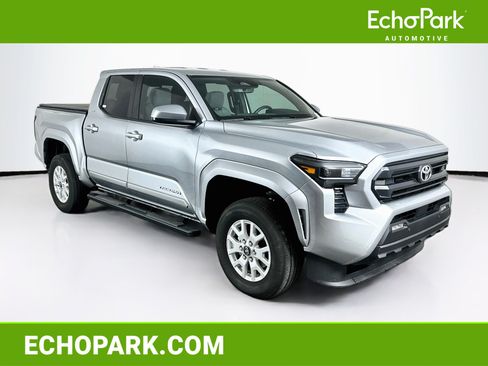 Used 2025 Toyota Tacoma SR5 AWD/4WD image 1