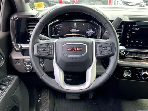 Used 2024 GMC Sierra 1500 Elevation image 6