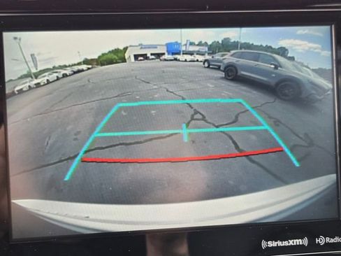 Used 2022 Toyota Highlander XLE image 29