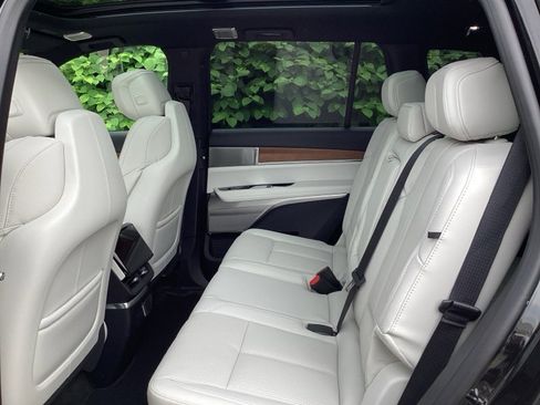 New 2026 Cadillac Vistiq Sport w/ LPO, Premium Carpet Package image 19