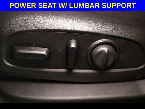 Used 2019 Chevrolet Traverse LT FWD image 4