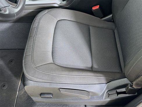 Used 2022 Chevrolet Colorado LT w/ LT Convenience Package image 19