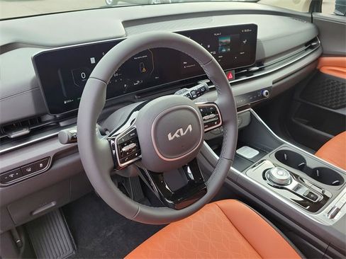 New 2026 Kia Carnival SX image 24