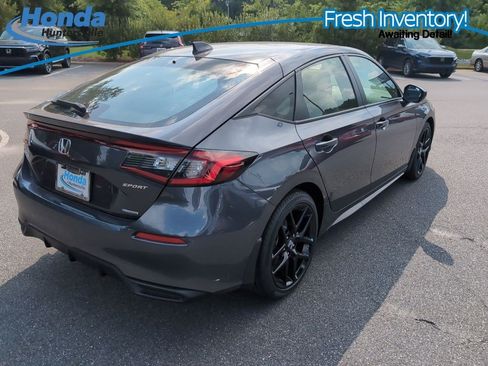 Used 2025 Honda Civic Sport image 10