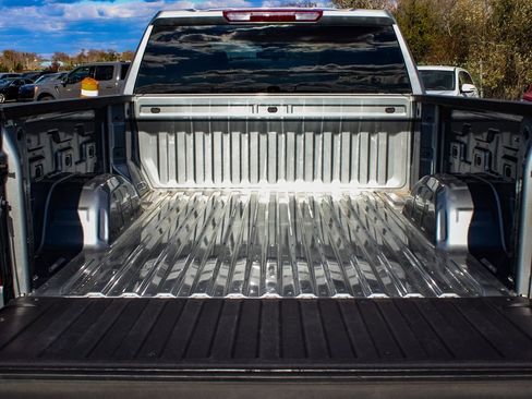 Used 2023 Chevrolet Silverado 1500 LT image 40