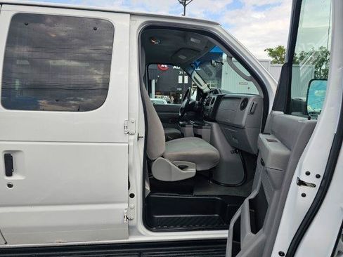 Used 2011 Ford E-350 and Econoline 350 XLT RWD image 26