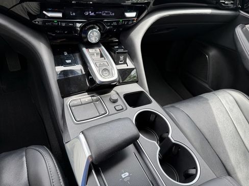 Used 2024 Acura MDX SH-AWD w/ Technology Package image 25