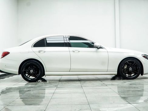 Used 2019 Mercedes-Benz E 300 image 7