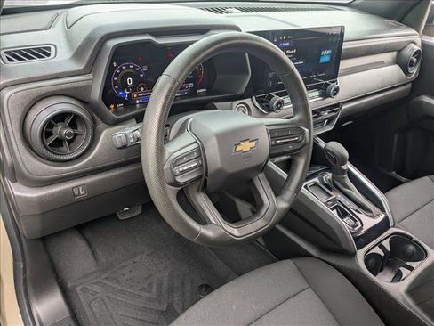 Used 2024 Chevrolet Colorado W/T w/ WT Convenience Package II RWD image 9