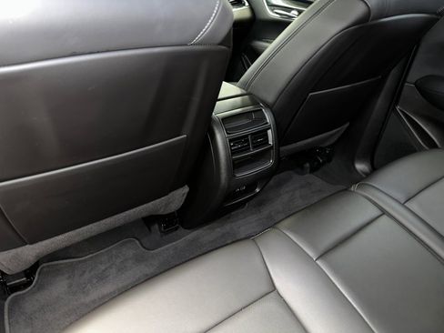 Certified 2022 Cadillac XT5 Premium Luxury w/ Technology Package image 28