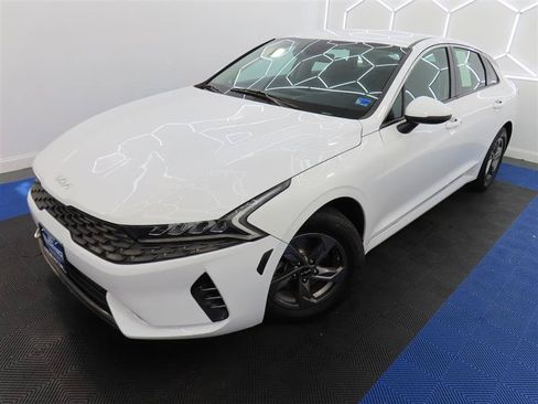 Used 2023 Kia K5 LXS FWD image 4