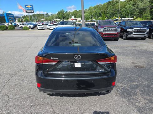 Used 2018 Lexus IS 300 w/ Premium Package RWD image 4