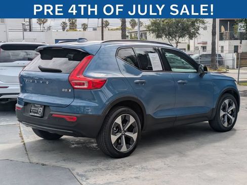 Certified 2023 Volvo XC40 B5 Plus w/ Protection Package Premier AWD/4WD image 3