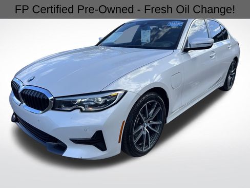 Used 2021 BMW 330e w/ Premium Package image 5