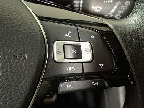 Used 2020 Volkswagen Tiguan SEL AWD/4WD image 22
