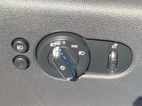 Used 2021 MINI Cooper S w/ Premium Package image 45