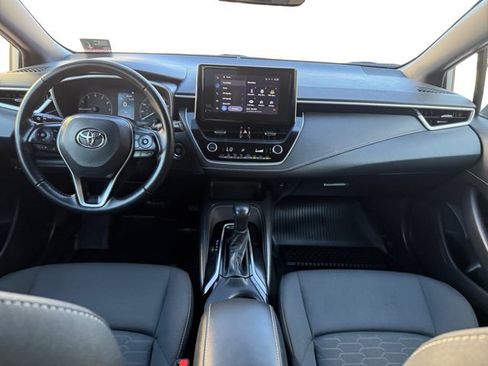 Used 2025 Toyota Corolla SE FWD image 13