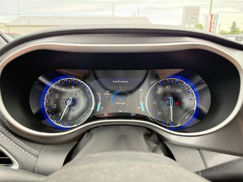 New 2026 Chrysler Pacifica Select AWD/4WD image 28