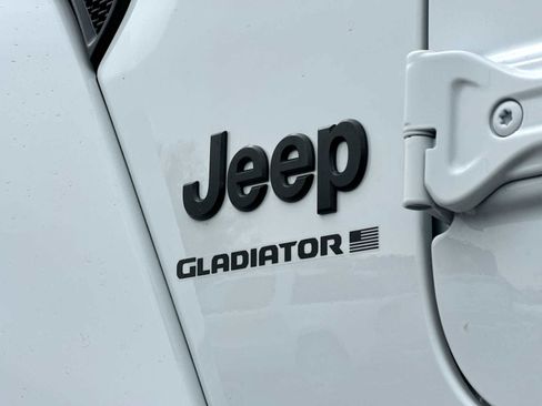 New 2026 Jeep Gladiator Sport image 15