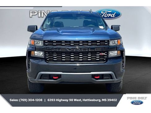 Used 2020 Chevrolet Silverado 1500 Custom Trail Boss w/ Custom Convenience Package AWD/4WD image 3