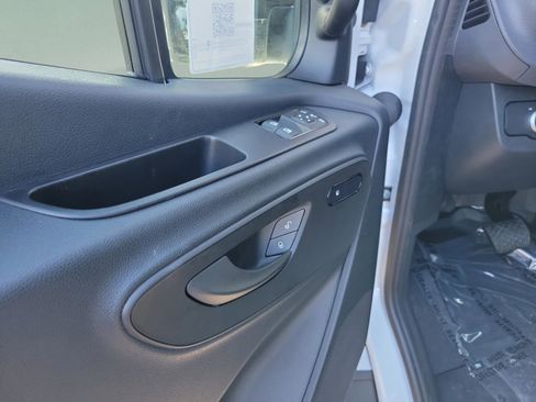 Used 2025 Mercedes-Benz Sprinter 2500 image 16