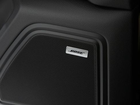 New 2026 Porsche Macan AWD/4WD image 33