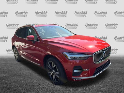 Used 2023 Volvo XC60 B5 Plus AWD/4WD image 2