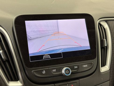 Used 2025 Chevrolet Malibu LT image 30