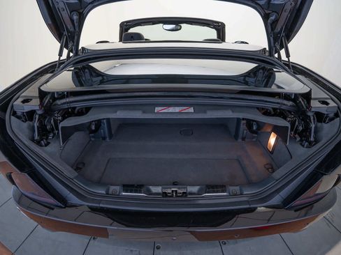 Used 2014 Ferrari California RWD image 28