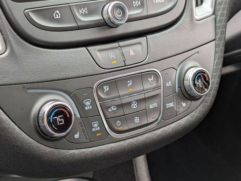 Used 2025 Chevrolet Malibu LT FWD image 21