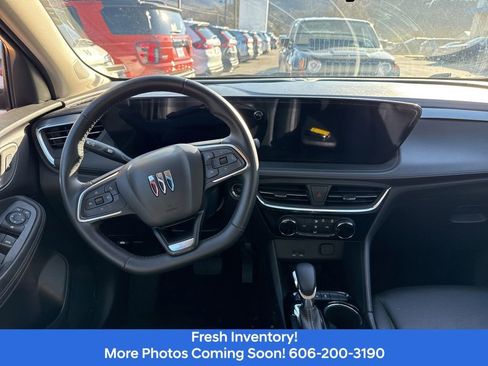 Used 2024 Buick Encore GX Sport Touring image 8