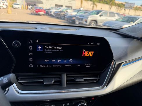 Used 2025 Chevrolet Trax LT image 21