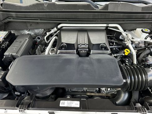 Certified 2023 GMC Canyon AT4 w/ AT4 Premium Package AWD/4WD image 23