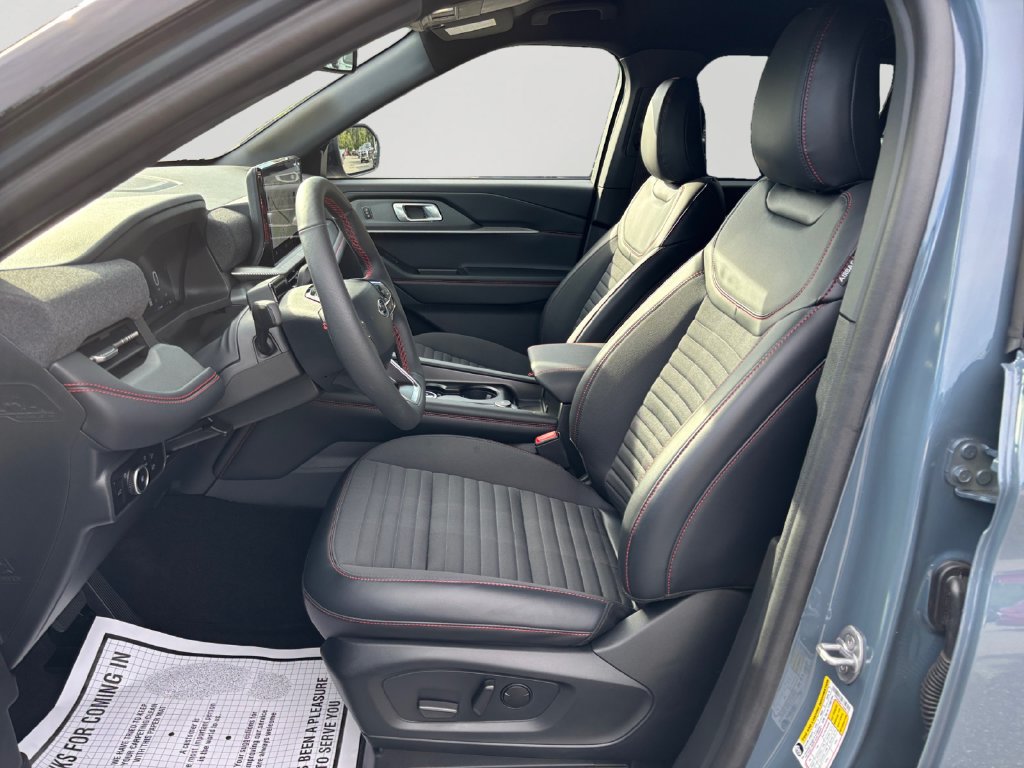 Used 2026 Ford Explorer ST-Line w/ ST-Line Street Pack AWD/4WD image 24