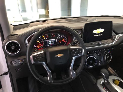 Used 2024 Chevrolet Blazer LT AWD/4WD image 12