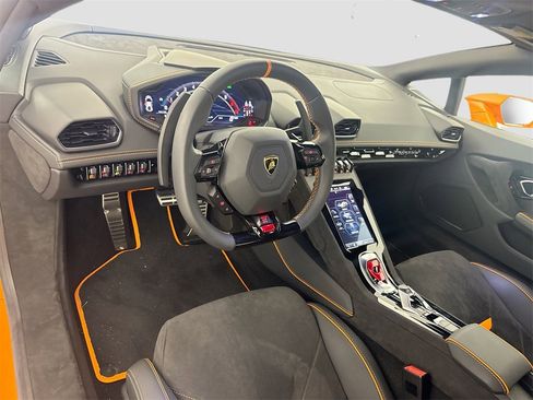Used 2023 Lamborghini Huracan Tecnica image 9