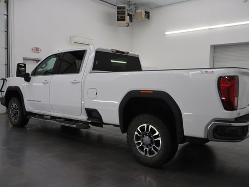 Used 2025 GMC Sierra 3500 SLE w/ SLE Convenience Package AWD/4WD image 5