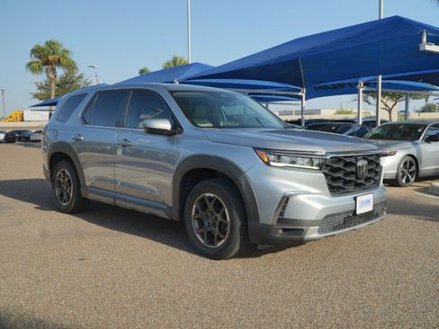 Used 2023 Honda Pilot EX-L image 3