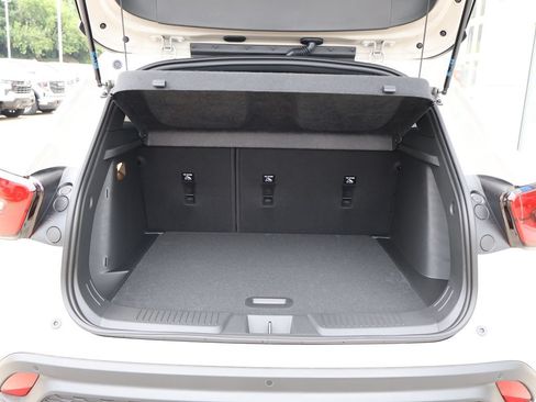 New 2026 Chevrolet Trax RS w/ Sunroof Package FWD image 29