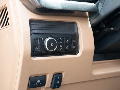 Used 2025 Ford F250 Lariat w/ Lariat Ultimate Package AWD/4WD image 27