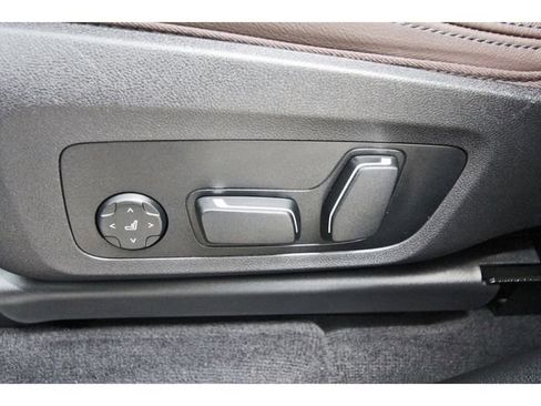 Used 2024 BMW X3 sDrive30i w/ Premium Package w/ZPA RWD image 27