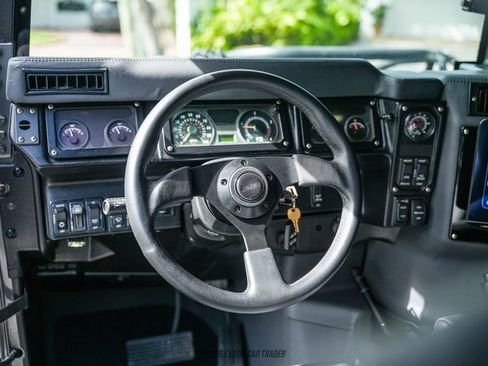 Used 2003 HUMMER H1 4-Door Open Top image 45