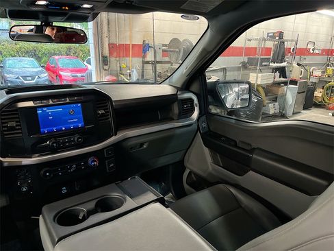 Used 2023 Ford F150 XL w/ Trailer Tow Package image 21