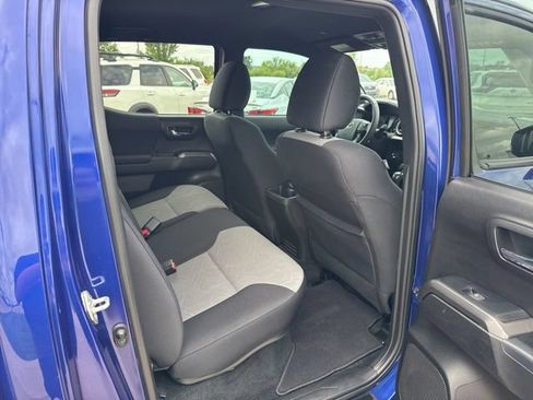 Used 2023 Toyota Tacoma TRD Off-Road w/ Technology Package AWD/4WD image 21