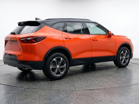 Used 2025 Chevrolet Blazer LT FWD image 9