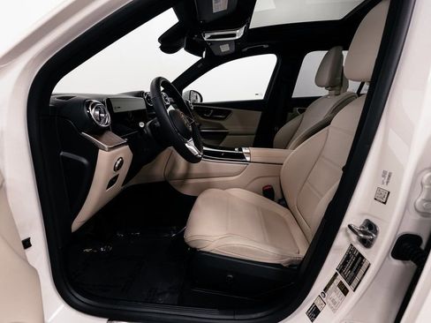 Certified 2026 Mercedes-Benz GLC 300 4MATIC image 8