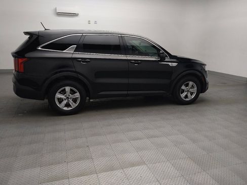 Used 2022 Kia Sorento LX FWD image 10
