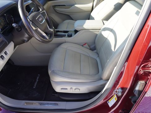 Used 2018 GMC Acadia Denali w/ Technology Package image 17